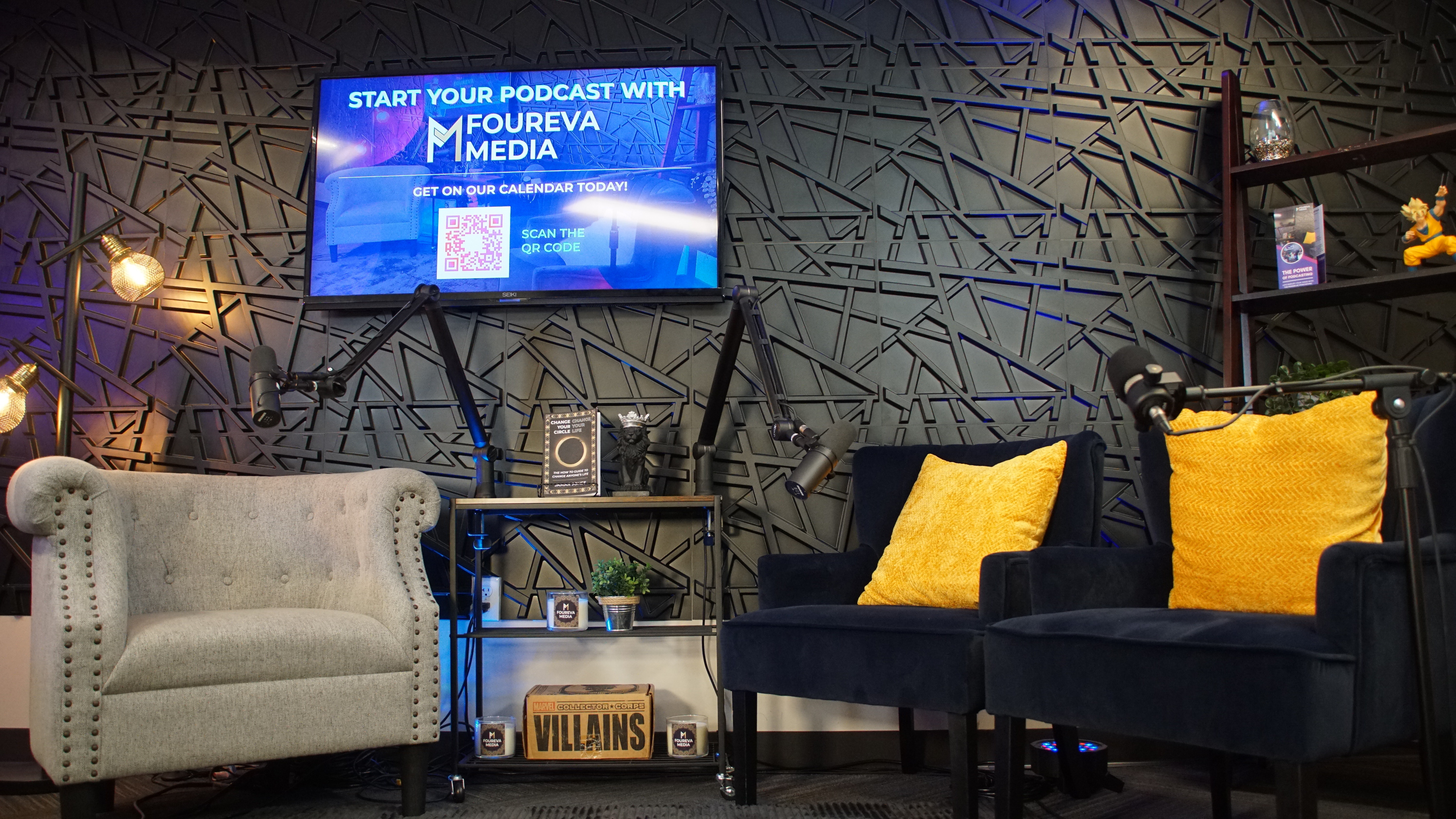 Podcast Studio Hero 1-1